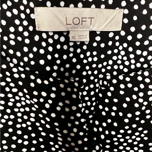 Loft Blk Babydoll Top w/ Wht Dot Pattern & Button Front, Sz XS - Picture 4 of 6
